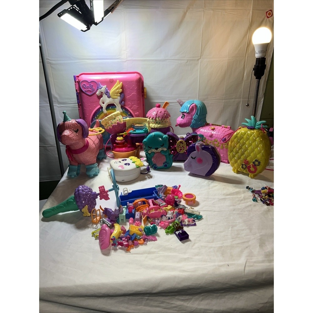 MEGA POLLY POCKET Lot!! 10 Play Sets With Accessories And People